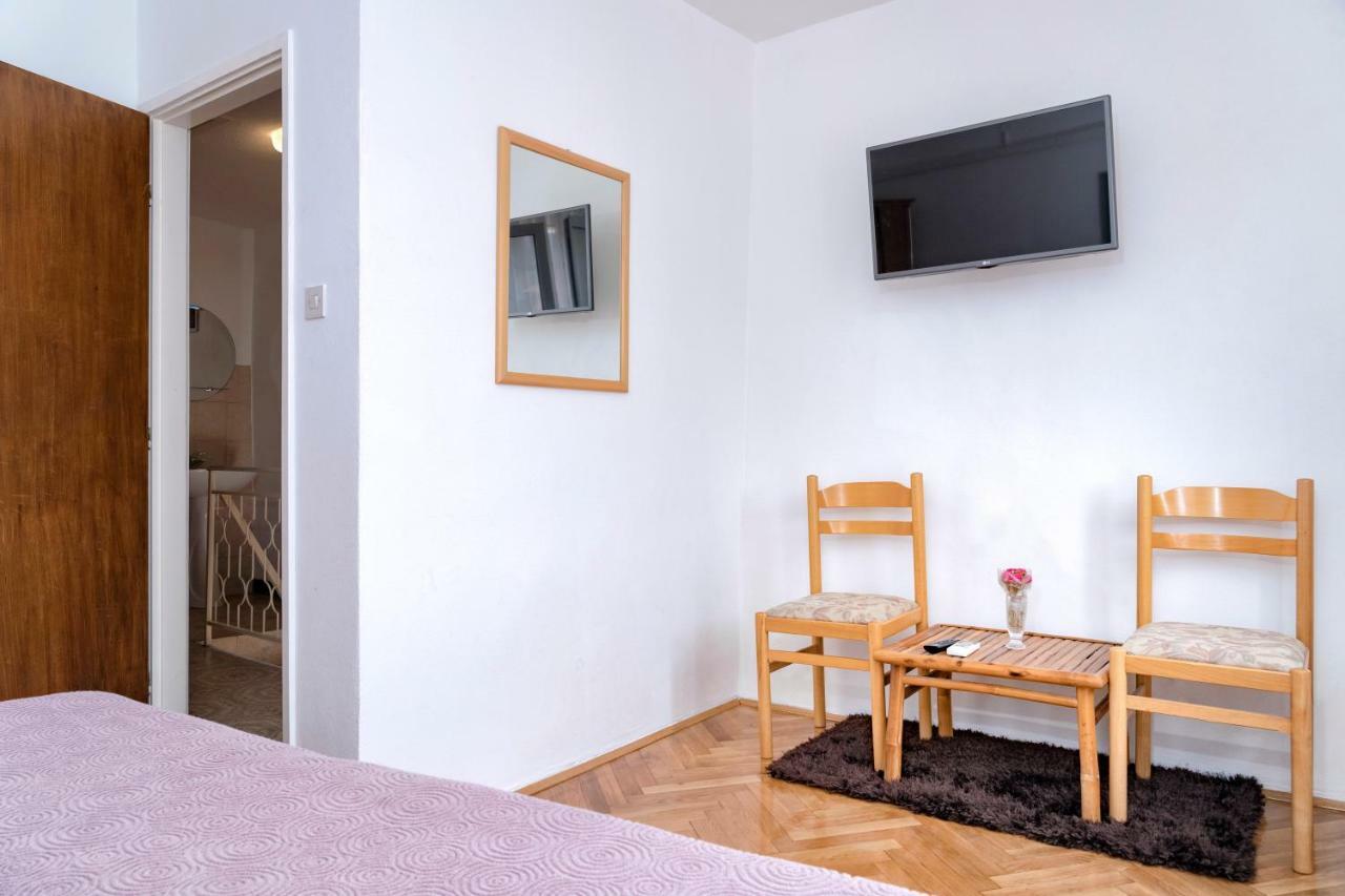 Guesthouse Wish Stari Grad  Bagian luar foto